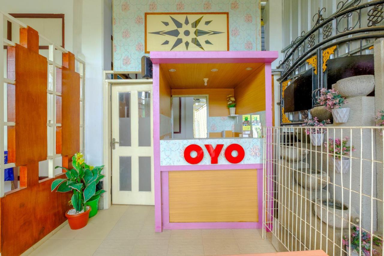 Oyo 3088 Green Valley House Сенггиги Экстерьер фото
